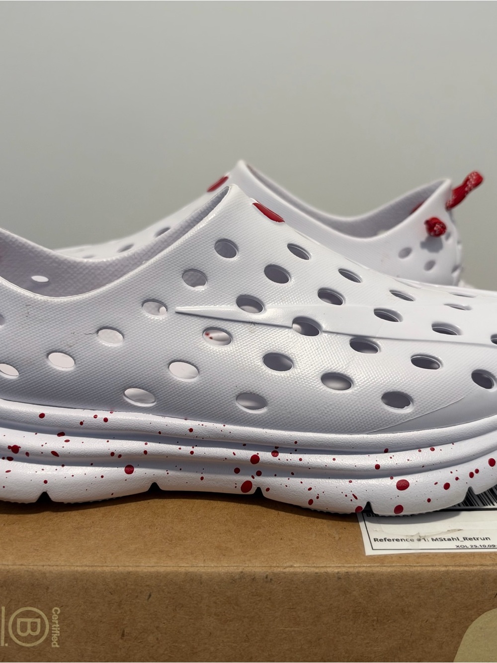 KANE Revive All White Red Speckle Recovery Shoes - Men’s 7 / Women’s 9